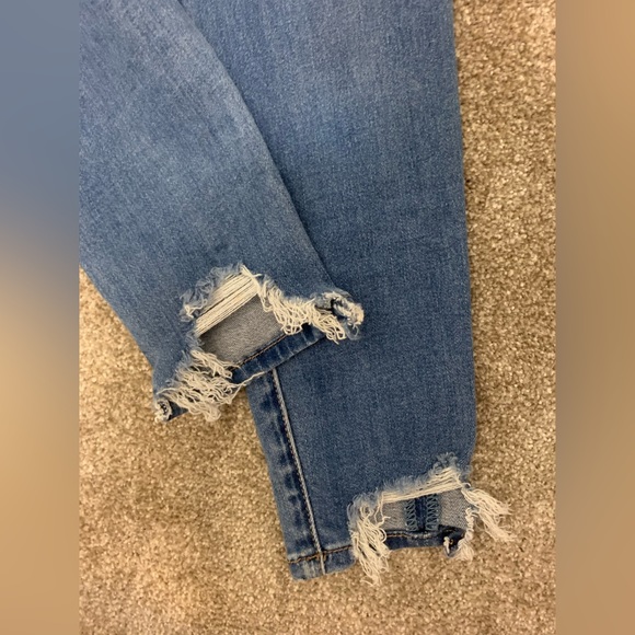 NWOT American Eagle Next Level Stretch High Waisted Distressed Skinny Jeans - Picture 4 of 5